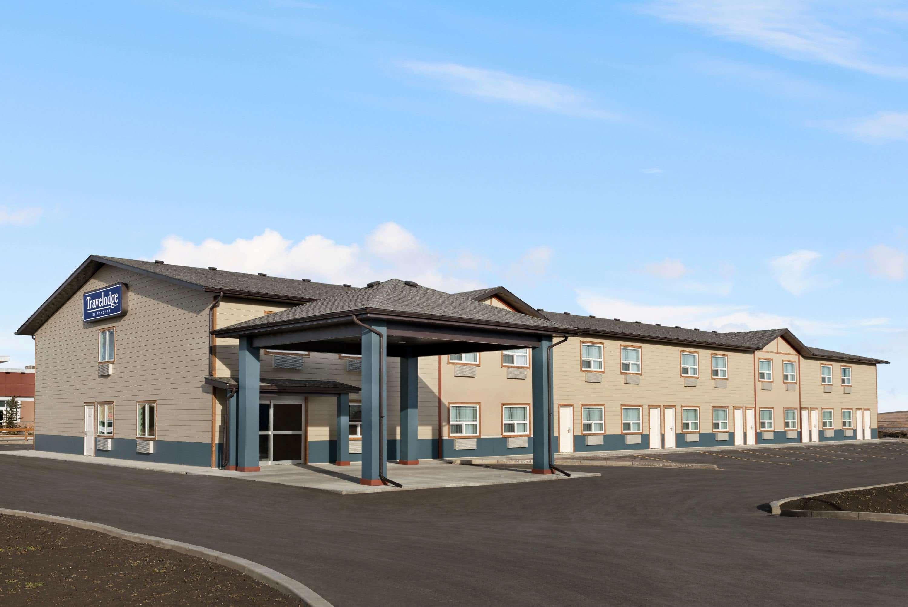 Travelodge By Wyndham Pincher Creek Extérieur photo