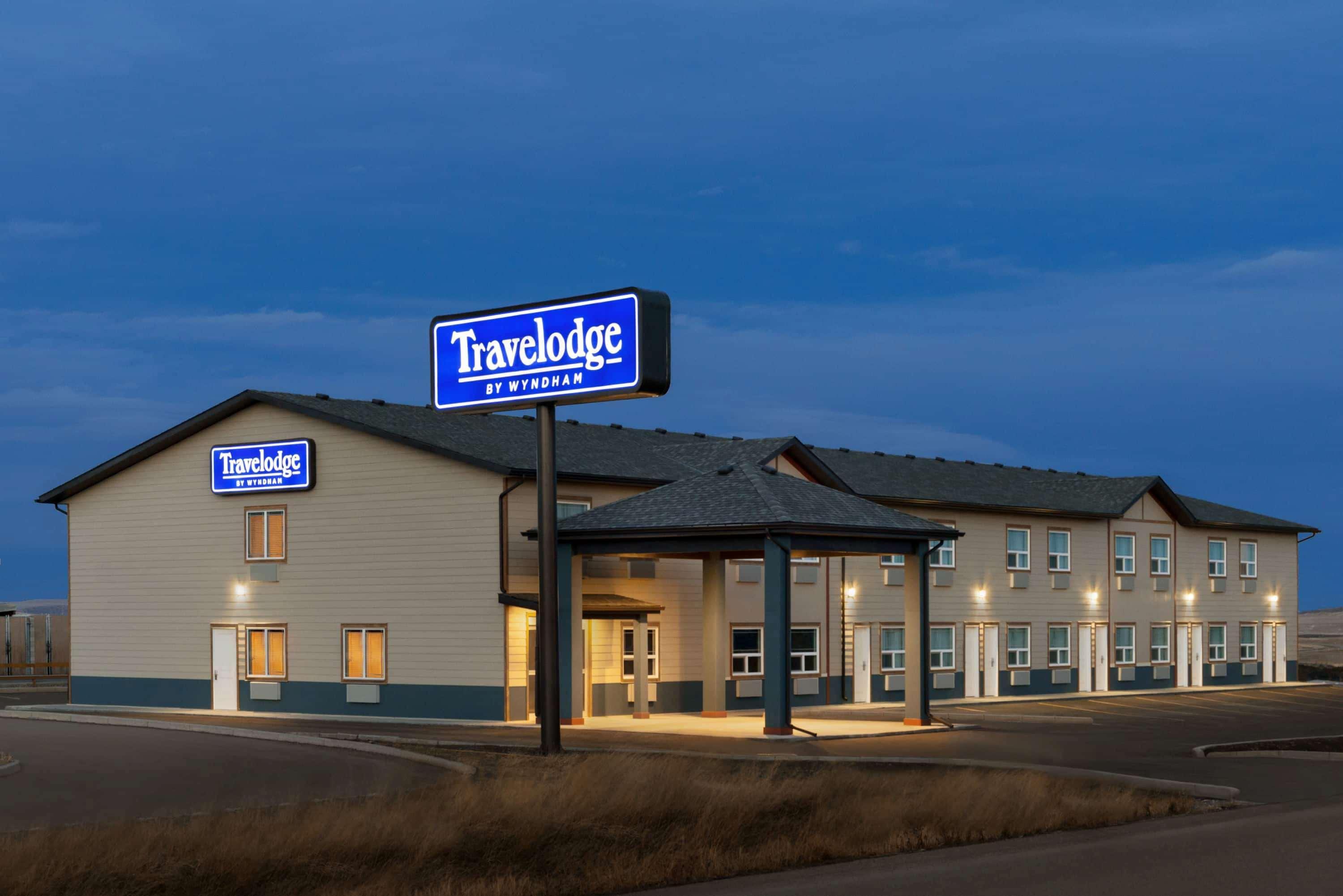 Travelodge By Wyndham Pincher Creek Extérieur photo