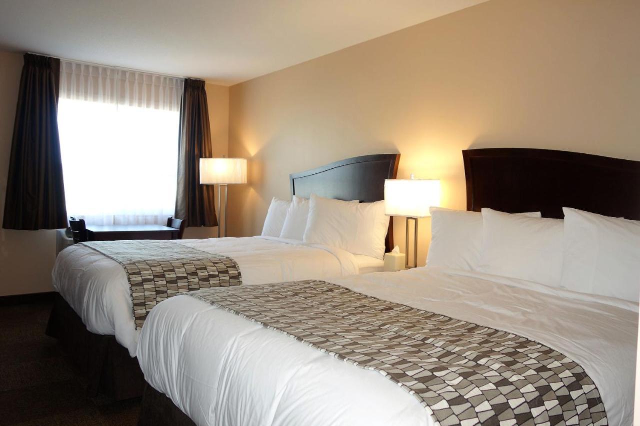 Travelodge By Wyndham Pincher Creek Extérieur photo