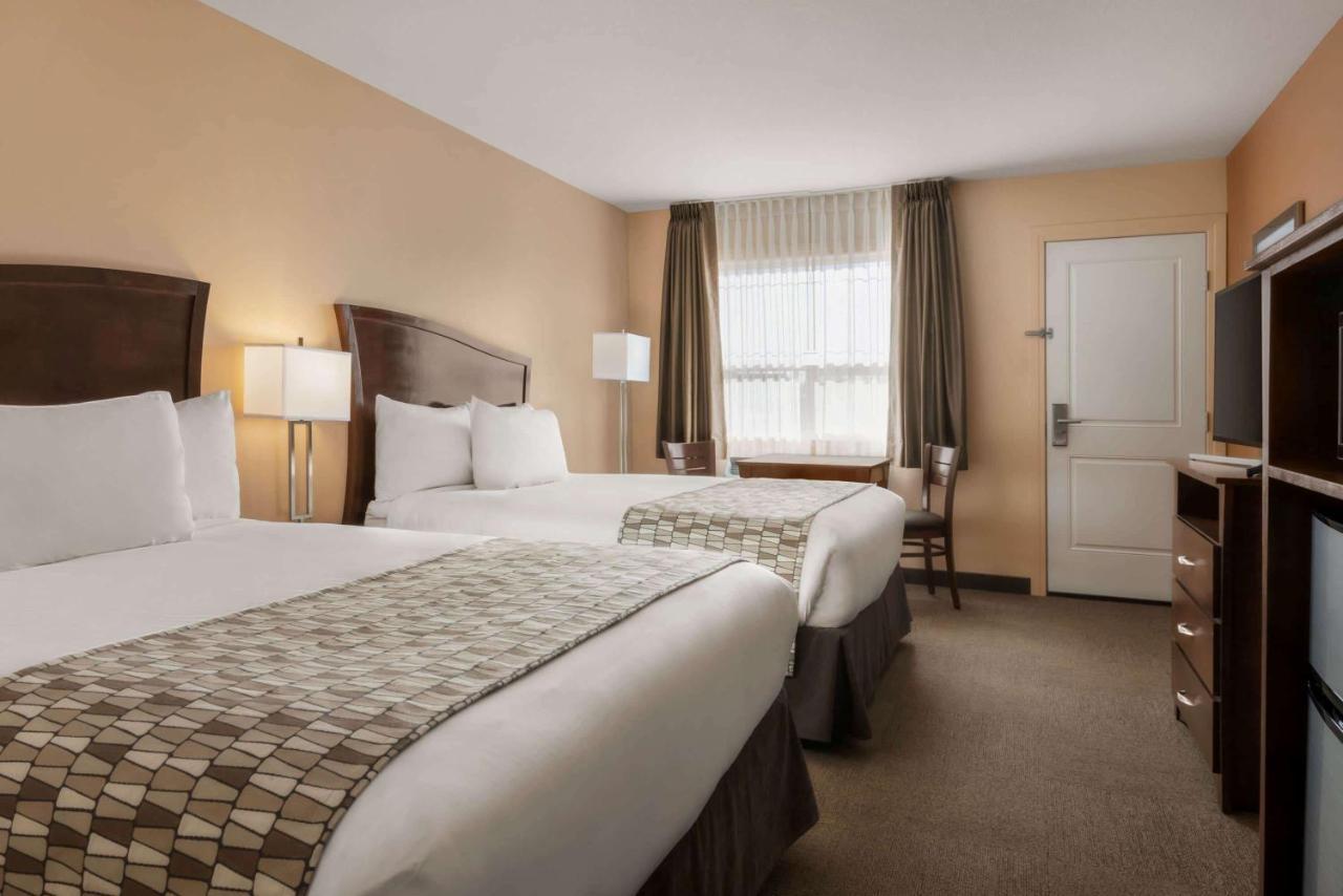Travelodge By Wyndham Pincher Creek Extérieur photo