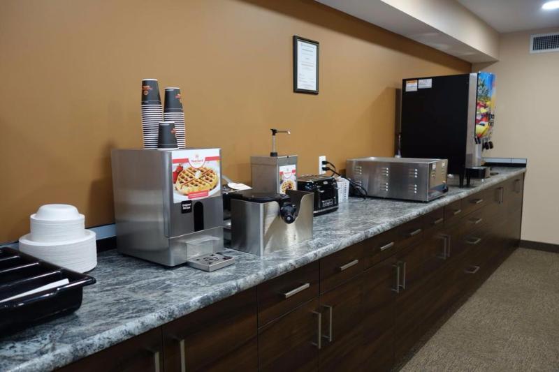 Travelodge By Wyndham Pincher Creek Extérieur photo